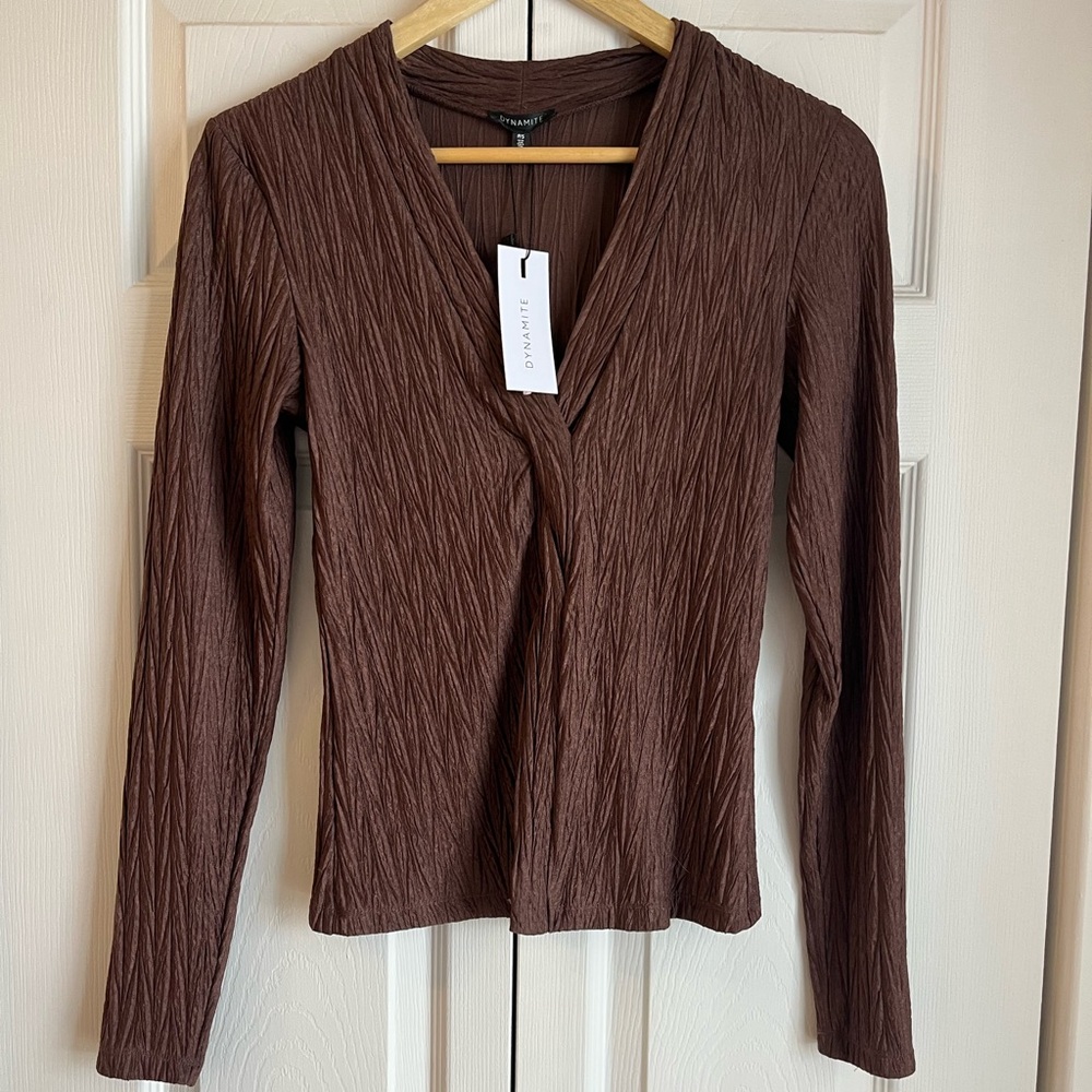 Dynamite Chocolate Brown Crinkle Long Sleeve V-Neck Top